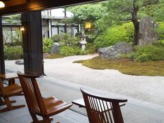 今晩のお宿は萩の宿　常茂恵さんへ

庭園が綺麗

このお宿は萩の迎賓館と呼ばれてるらしい。
お掃除は行き届いてるけど、でもちょっと古いかな。。。