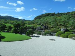 こちらがあまりにも有名な日本庭園。

流石の美しさでしばし時間のたつのを忘れます。