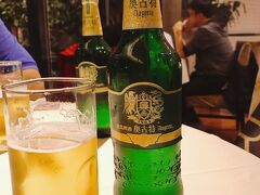 今宵は少し良いお店に‥ということで『円苑酒家』さんというレストランへ

そして、このビールに出会っちゃいました…
青島ビールは青島ビールでも、青島啤酒～奥古特～という商品です。
ビールの色は薄目ですが、日本のビールのようにコクというか味わいがしっかりありました。