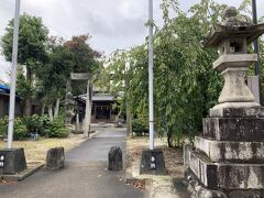犬山城から降りてきたら、犬山神社という神社がひっそりと。
思わずお辞儀をしてしまった。
そんな雰囲気の神社だった。