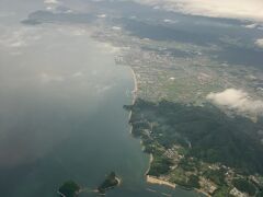 高松と徳島の中間あたりから
四国に
羽田離陸便混雑で20分ちょい遅れ

予定してた高松から高知
ＪＲ特急に合わないな
まあ、いいさ～