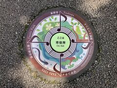 マンホール風の案内板
さすがユネスコが認める音楽の都。デザインがオシャレ
https://www.city.hamamatsu.shizuoka.jp/miryoku/jiman/music.html
