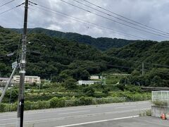 長野原草津口駅到着。いい感じの駅。
しかし、時間かかってちょっと疲れたな。
腰痛いわ。
帰りは特急だな。