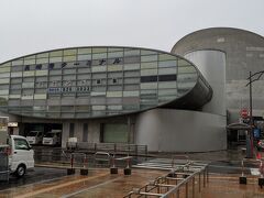 おはようございます。
「長崎は今日も雨」でした。
長崎にはこれまで４回訪問していますが、うち３回は雨が降りました。
傘をさして長崎港ターミナルまで歩いてきました。