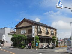 駅から歩いて５分程にあるうなぎ割烹山田

人気だというこちらの店で鰻を頂きます