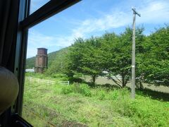 １１：３９難読漢字の厳木駅には蒸気機関車用の給水塔が残されています、さて駅名は読めましたか？