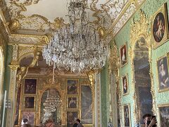 バイエルン王家が住んでいた宮殿、レジデンツ。（8€）
広大な敷地と華麗な室内装飾は圧巻です。