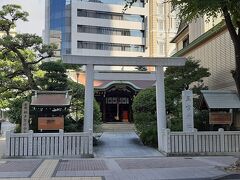 三宮神社。

元町の旧居留地エリアにひっそりと建ってます。