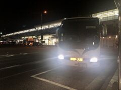 杉崎高速バスが運行する、埼玉・東京・小田原→京都・梅田・りんくうタウンの深夜バスで一路、大阪へ。
