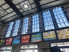 ↓①トマム編はこちら
https://4travel.jp/travelogue/11778674

JR小樽駅に到着しました！
レトロな駅舎がかわいい～！