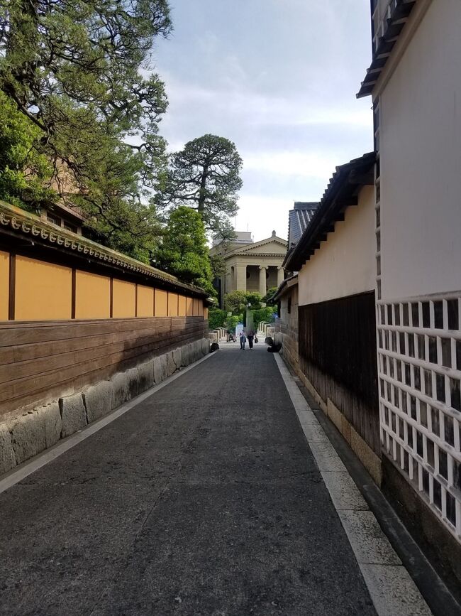 そして遠くにあの建物が