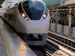 特急ひたちで、勝田駅まで向かいます。