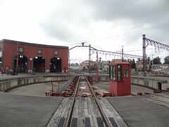 下今市駅SL展示館 転車台広場