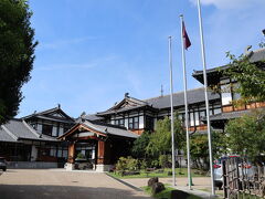 歩き疲れたのでタクシー！
本日のお宿、奈良ホテルへ。
