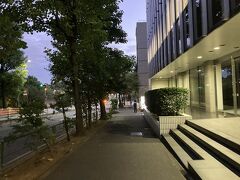 内堀通りにでた。