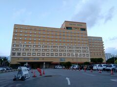 パシフィックホテル沖縄 総部屋数385室です。お客さんは少ないですね。