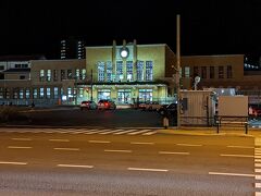 夜の小樽駅に到着。
