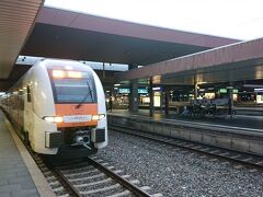 出発はデュッセルドルフ中央駅から