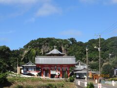 満願寺
四国、西国、坂東、秩父の諸国霊場188ヶ所を巡礼満願成就した人々の浄財で建立されたお寺だそうで
これから巡礼を始める方や既に成就された方まで巡礼に関する情報提供なども行っているそうです