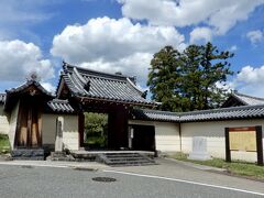 　　　　　　奈良時代に創建された『法華寺』　　尼寺です