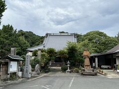 宝福寺は、ペリーとの間で結ばれた日米和親条約付録下田条約の交渉で、日本側全権の打ち合わせ場所となったところ。
ロシア使節プチャーチンが下田に来た時に、日露和親条約の交渉の教義もここで行われました。