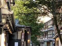 渋い旅館のある風景