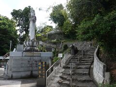 32番札所・禅師峰寺（ぜんじぶじ）

海に近いお寺です。山の上まで登ってきました。