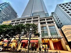 そして、マンダリンオリエンタル♪
全然用事ないけど、一度泊まってみたいなー♪
自腹じゃ・・・無理だから、会社が経費出してくれたら。。。（笑：まあ、無理だな。（笑））