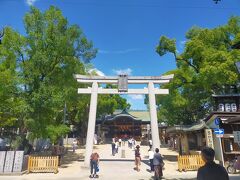 石切劔箭神社。お百度参りの方が沢山いました。