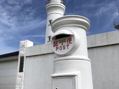 ポストも真っ白。