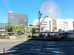 ＪＲ鹿児島中央駅の風景です。

今回、「指宿温泉」を断念したので、一度もＪＲを利用することがなく、駅ターミナルにも入る機会なし。

その後は、高速道路に入って空港を目指すだけなんで、これまで累積した旅の疲れもあって、目をつぶってうつらうつらしてました。