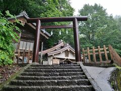 
16:10
奥社へ参拝（*>人<）
ここもけっこう参拝客がいてびっくり
（随神門から案内版通りに25分で到着。晴れてたらもう少し早く到着できたかも）
