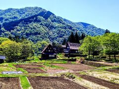 たいら地区から車を走らせ、この日の最大の見所、相倉集落へ。