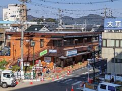 明治村へは犬山駅から路線バスで向かいました。犬山駅からは犬山城が見えました。帰りに寄りたいと思います。
