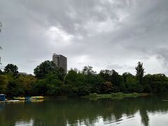 　訪れたのはやっぱり中島公園！この日は写真の天気の割にはじめじめしてて、気温が高めでした。あっつぅ～～…