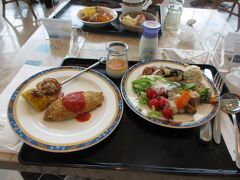 札幌に来て2日目の朝。昨夜はジンギスカンをたくさん食べましたが、朝食ももりもり食べられます。プリンスホテルの朝食は内容が良いと思います。和食のコーナーと洋食のコーナーがあってどちらも自由に選ぶことができるビュフェです。