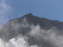 クッキリと見えました~~良かった。
山頂まで行く力量は有りませんので、せめて山頂を見たかったのです。