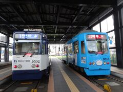 鹿児島駅前駅に着きました
３番線まであるみたいです
最近、長崎や熊本・札幌など市電のある街にばっかり言ってる感じです