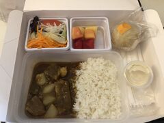 サクララウンジのメニューは相変わらずまんま機内食。
でも味は悪くありません。
この日シルバーウィーク最終日、どうやらフィリピン中毒オヤジの方々で満席状態になっていました。

マウント取り爺の自慢話に,ピーナ彼女にお別れラブコールする人、南国パラダイスの世界がコロナ前の状態に完全に戻ってきていました。

そんな中、皆さんのスマホに台風警報の緊急通知が鳴り響きます。



