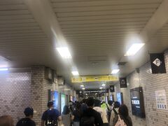 東豊線は通勤ラッシュのような混雑ぶりでした。