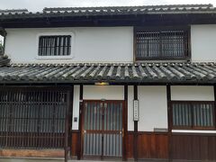 大山日ノ丸証券倉敷支店。

美観地区にある現役の証券会社。