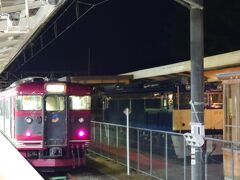 ★22:07
20分ちょっとの乗車で軽井沢に到着。このまま115で横軽超えて欲しいよ～。こんな時間まで電車の運行があることが意外なものです。