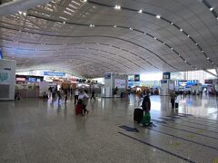 深圳北駅。造りや雰囲気は中国どこでもいっしょな感じ。