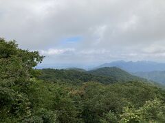 残念ながら雲がかかってしまい、浅間山が見えません。

これが碓氷峠かー。

母さん僕のあの帽子どうしたでせうね
ええ、夏碓氷から霧積へ行く道で渓谷へ落とした、あの麦わら帽子ですよ

Mama~ do you remember ～♪

戦後も遠くなりにけり