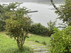 田貫湖もご覧の通り雨で景観悪いです。