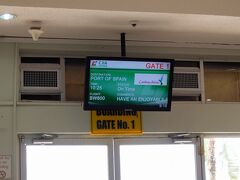 チェディ・ジェーガン国際空港に着きました。
(Cheddi Jagan International Airport)
カリビアン航空　ポートオブスペイン行き　10:25　BW600