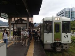 鉢形城に行くため、埼玉県の寄居に行きました。
写真は八高線の列車。