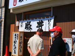 帯広駅前のぱんちょうは、相変わらず行列ができている。