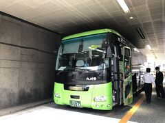 そんなこんなで、高速バスは長崎に到着。

長崎駅前のバスターミナルです。