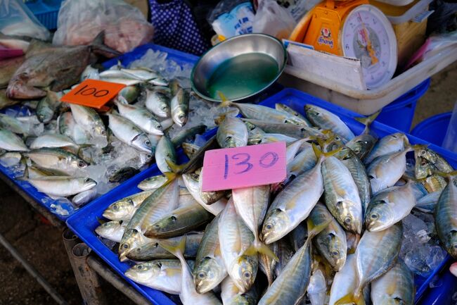 9月30日(金)バンサレー市場に来ました